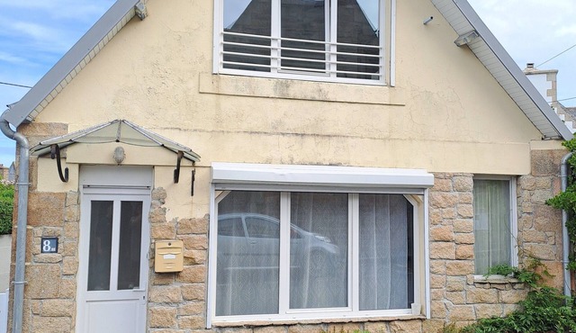 Holiday Home 'Maison De Molène' with Sea View