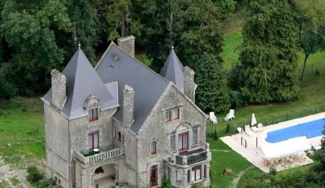Homerez - Villa in Langoëlan