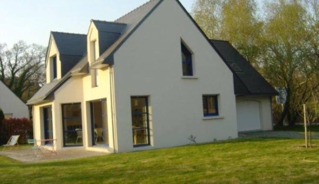 house close to the sea, marina, golf