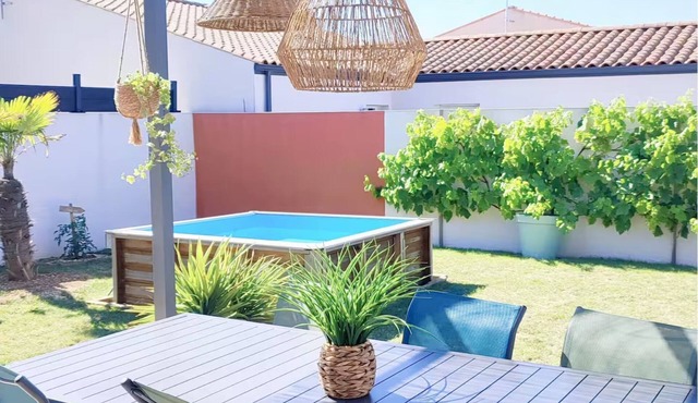 House near La Rochelle & the beaches