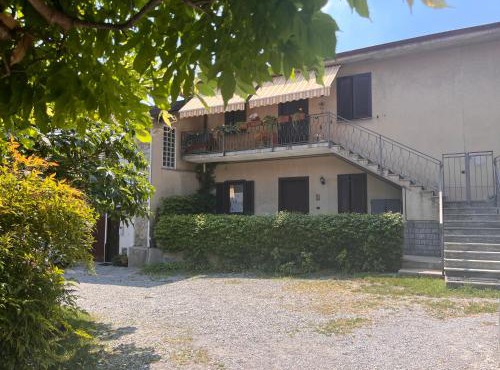 Il Cortile Como Single & Double Room in apartment NO HOTEL in Como