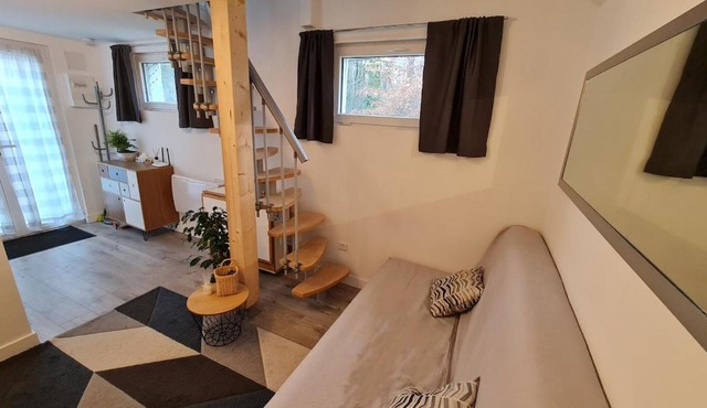 Independent studio with garden and easy parking