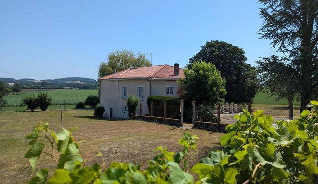 Individual house in nature with private garden and WIFI