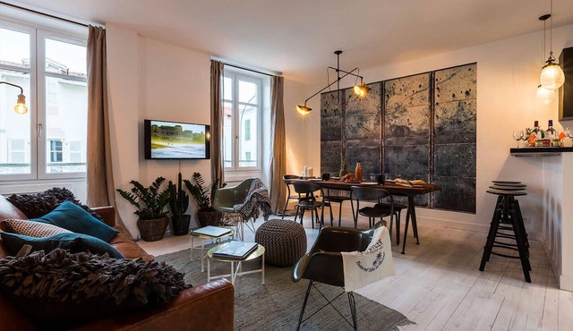 L'ATELIER KEYWEEK Vintage Duplex Apartment with Parking Biarritz Center