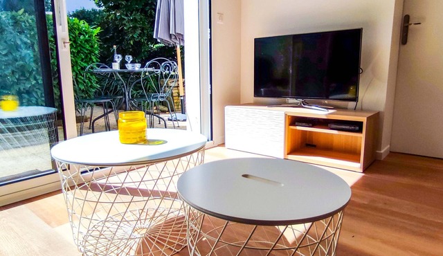 L'Escale - refurbished, 100 m from the port, 4 pax