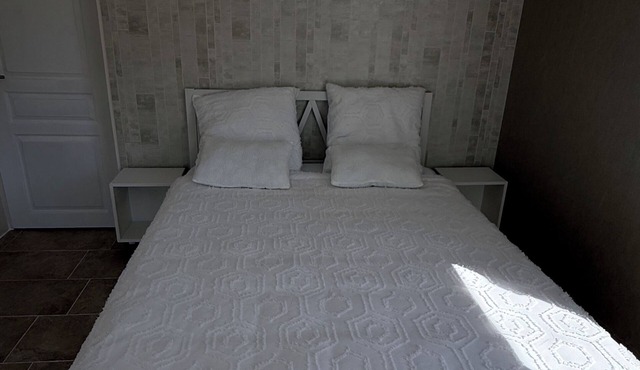 La dorée, a private room in an independent apartment