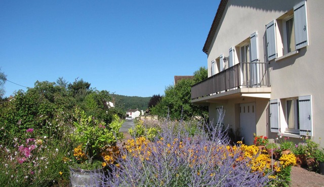 "LA MAISON FLEURIE" in the Périgord Noir LE BUGUE 3 * villa