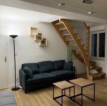 Large Elegant Duplex - 5 BR - City Center - AC