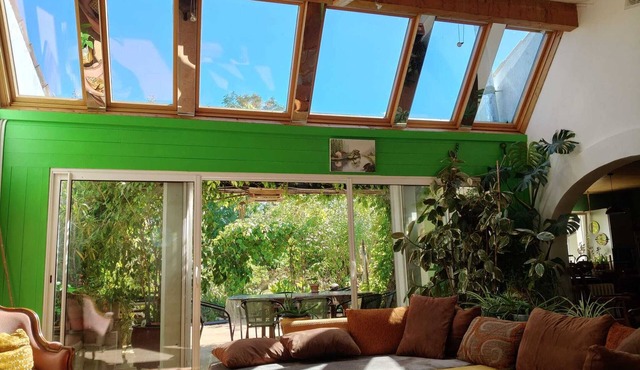 Large single-storey 5-bedroom house near Marais Poitevin