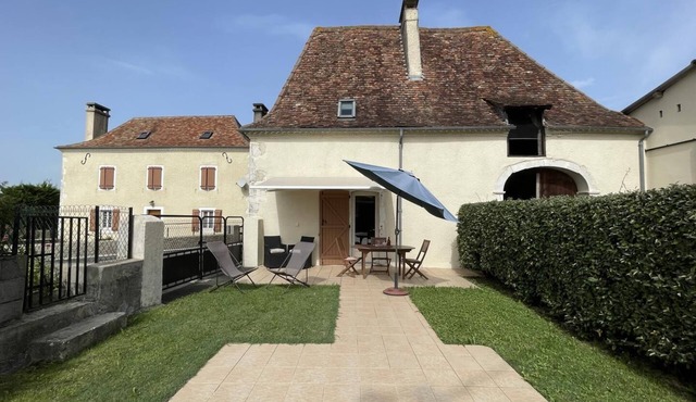 LAUBARET - LOUBIENG - Gîte