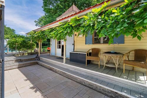 Le Petit Paradis
