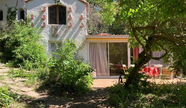 Le pigeonnier du Moulin, with swimming pool, in the mountains, near the sea and Spain