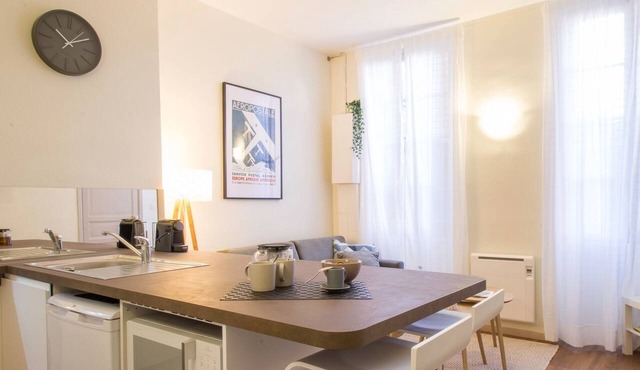 Le Saint Nicolas - One Bedroom Apartment, Sleeps 4