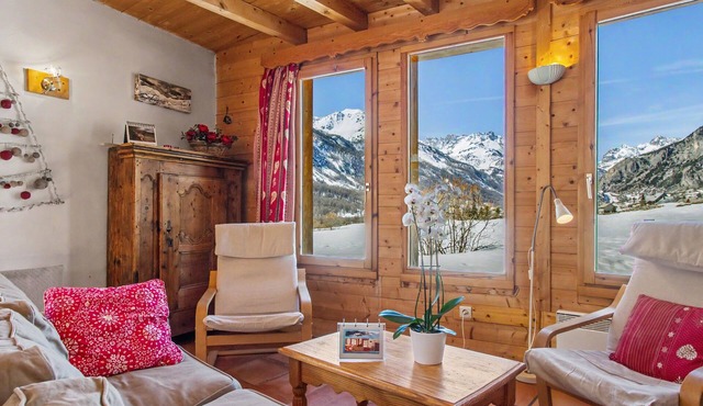 Le troll: family chalet, valley views and skiing nearby