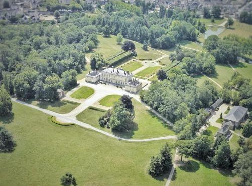 Les dépendances du château de Craon