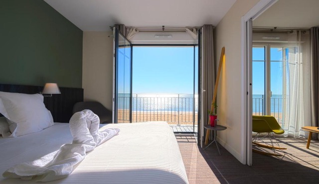 Les Flots - Hôtel et Restaurant face à l'océan - Châtelaillon-Plage