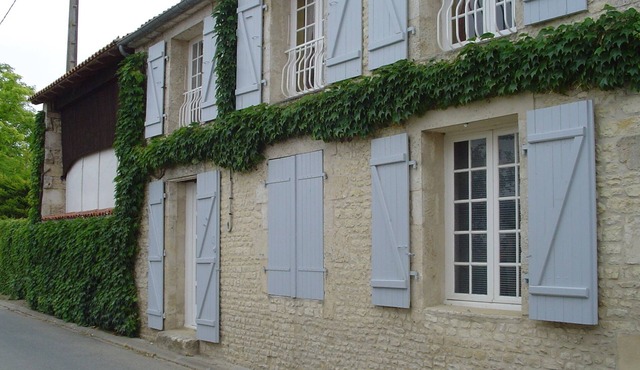 Les Hôtes du Paradis, Gîte for up to 15 people.