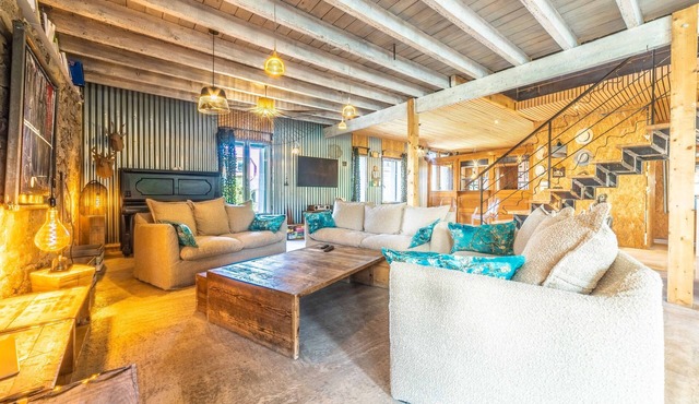 Loft d'exception style industriel - atypique 11p.