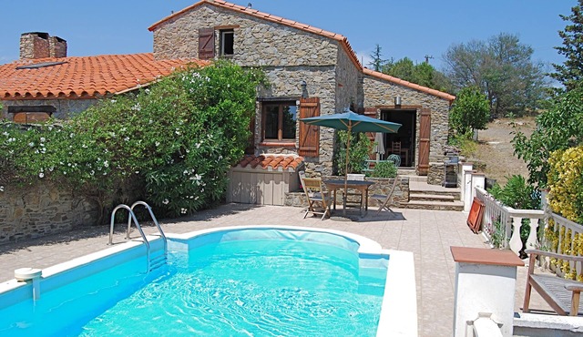 Lovely Catalan villa with private pool and stunning views in peaceful location