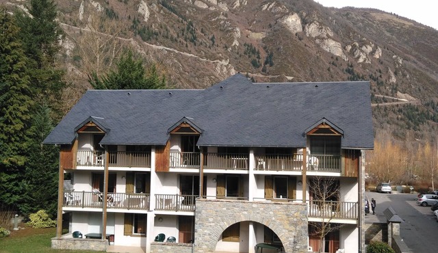 Lovely T2 * apartment in prestigious residence (heated indoor pool, balcony, Wifi)