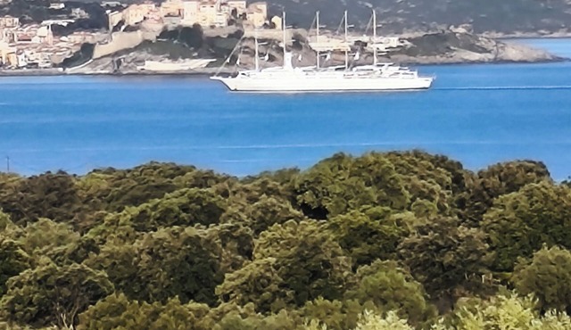 MAISON 150m2 Rd C DE VILLA SUR LE GOLF DE CALVI for 4 to 8 adults clim