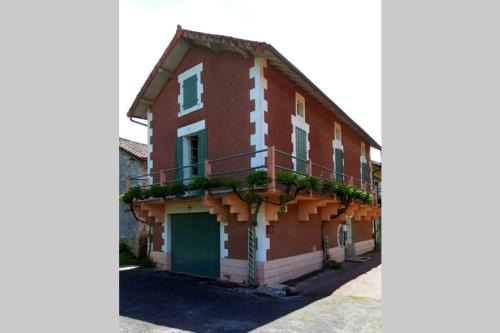 Maison au bord de la Rivière Dronne en Périgord Vert