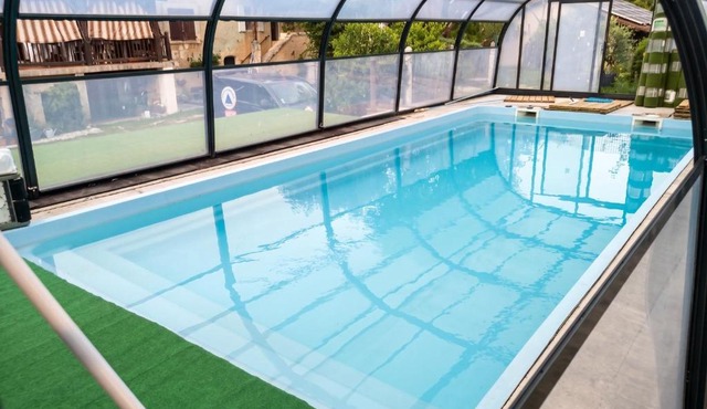 Maison de charme à Brantôme en Périgord avec piscine partagée