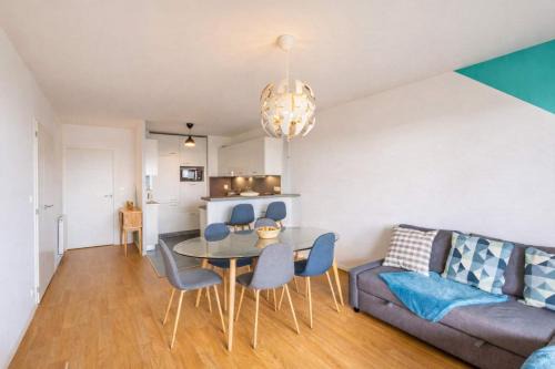 Mermoz - 2 Bedrooms - Parking - Near Metro