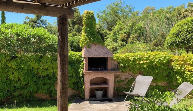 Mini villa private garden 150 meters from the beach