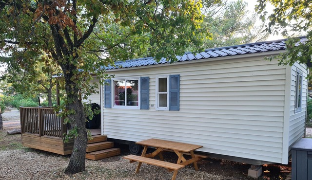 Mobile Home in Sainte Croix du Verdon near the lake