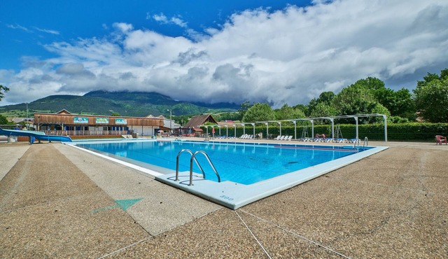 Mobile Home "4 Personnes 201" with Shared Pool & Private Terrace