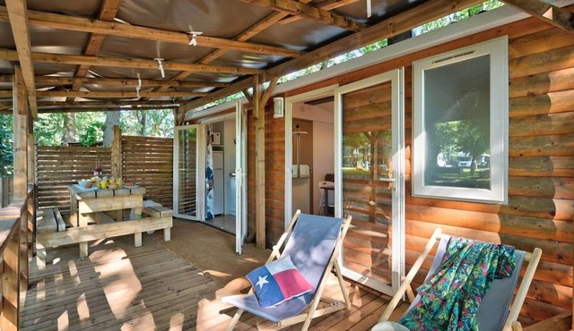 Mobile home with terrace - 6 guests