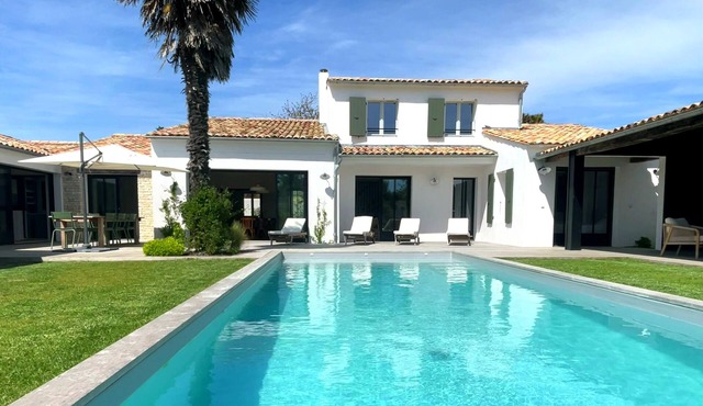 NEW! Exceptional villa in the heart of Saint Martin