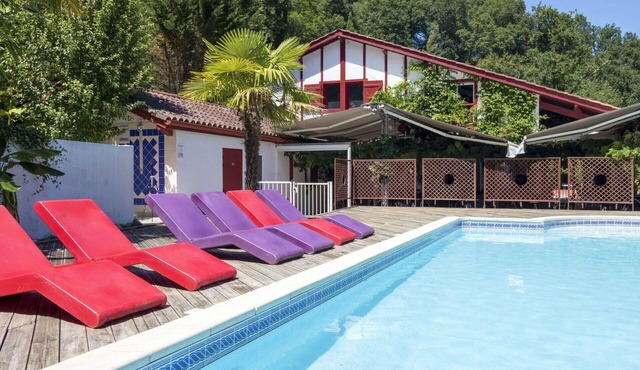 Nice apartment for 6 guests with WIFI, pool, TV, terrace and pets allowed