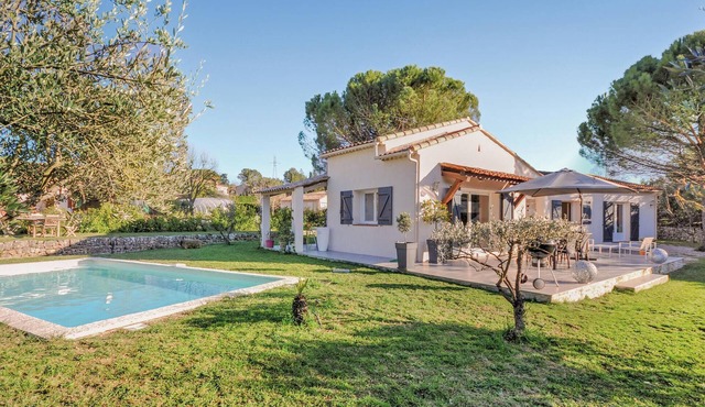 Nice home in Peymeinade