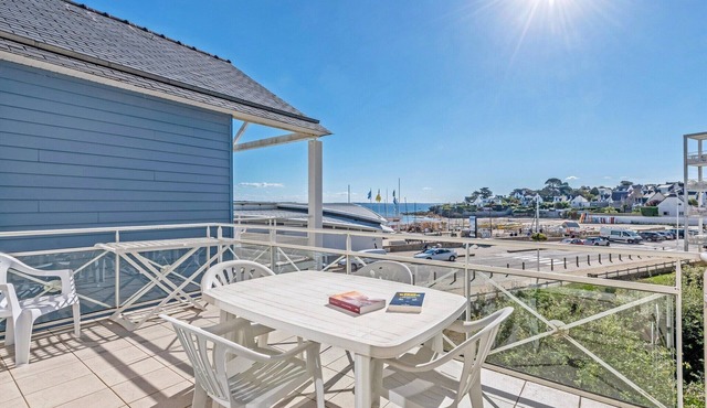 Ocean-View Duplex for 8