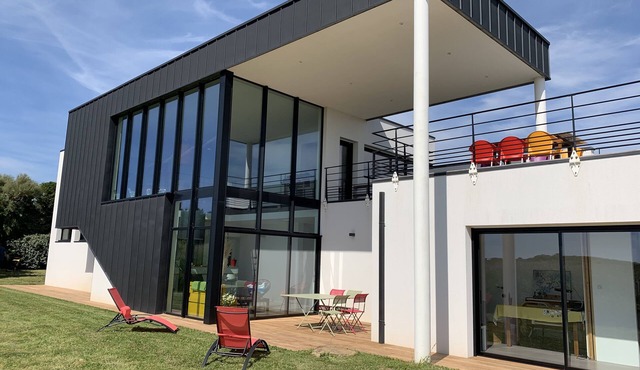 Oxygène Contemporary villa Sea view - walking distance to the beach & GR34 access to Audierne