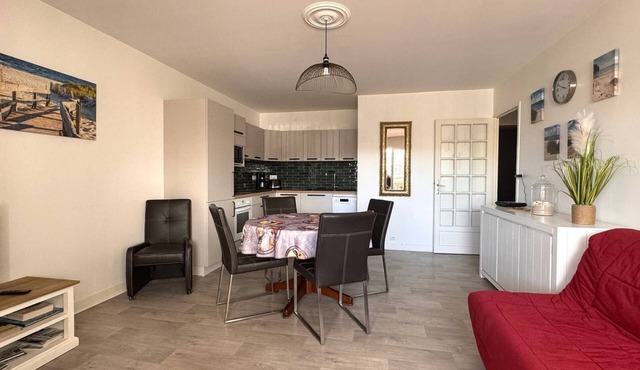 Pleasant renovated 3* apartment with WiFi, right in the center of Saint Cast, in a.