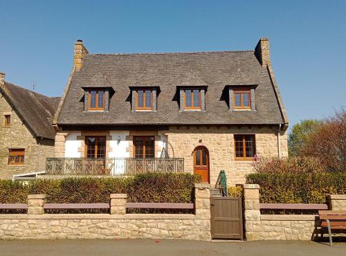 Ploubalay Chambres Cuisine Séjour