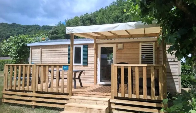 Prestige Cottage - 2 bedrooms, 2 bathrooms, sleeps 4