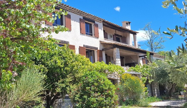 Provencal house 9 pers, panoramic sea view, pool, jacuzzi, quiet, nature