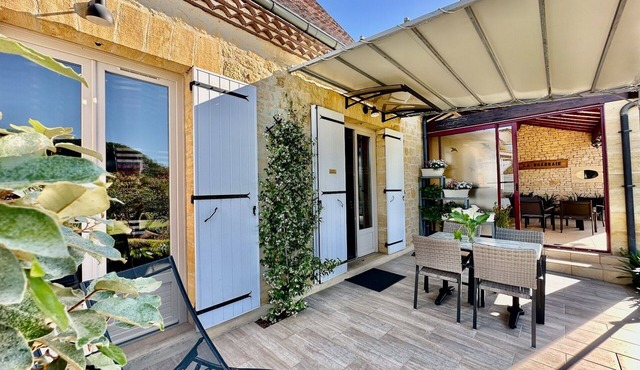 Quiet, comfortable gîte close to tourist attractions and Sarlat.