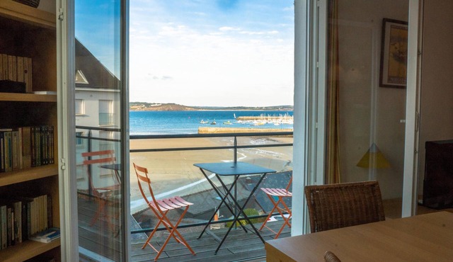 Quiet flat with sea view, 2 bedrooms, free wifi