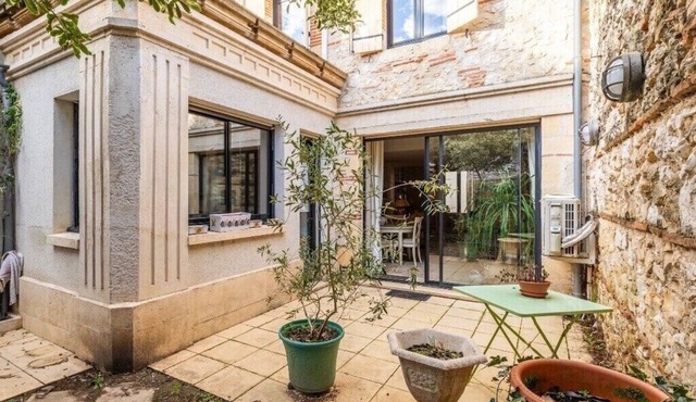 Quiet town house with garden in the heart of Agen
