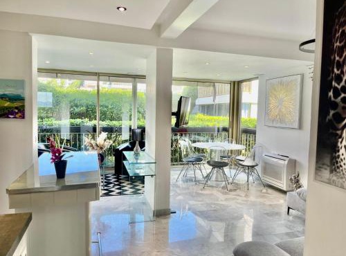 Résidence Exceptionnelle - Appartement Standing avec Plage privée, Piscine, Tennis, Parking