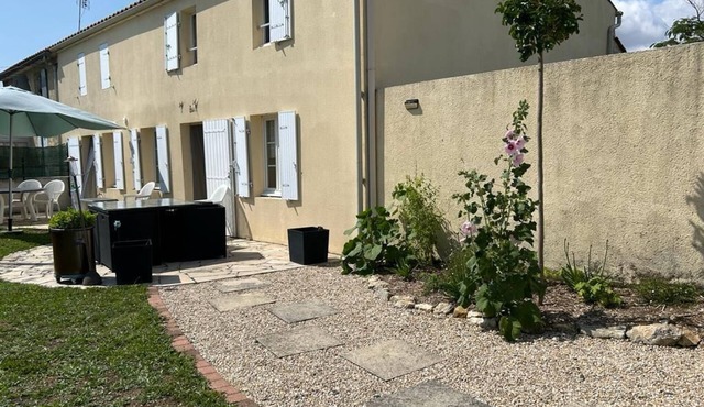 Rent charentaise house,