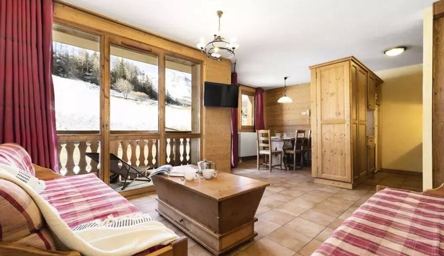 Residence Les Balcons de Val Cenis Village * - 8 Room Apartment 14/16 People