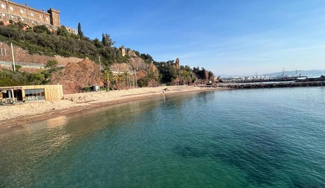 Riviera Beach Hotel