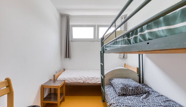 Room with Shared Terrace and Wi-Fi 10 Minutes from the Sea