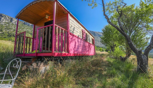 Roulotte Ferme St Pierre with Private Garden
